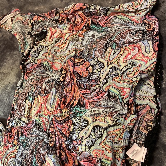 BUNDLE DISCOUNTS! Victoria’s Secret paisley swim cover up SMALL - Picture 3 of 7